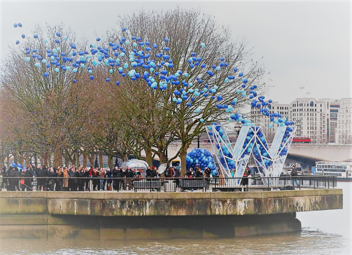 Balloon release over the Thames